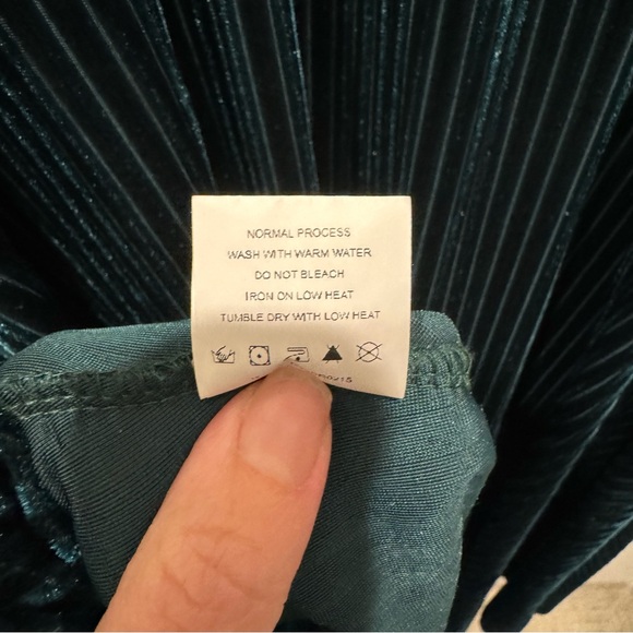 Dark Green Velour Ribbed Ruched Waist Women’s Holiday Dress Size XL - Picture 4 of 6